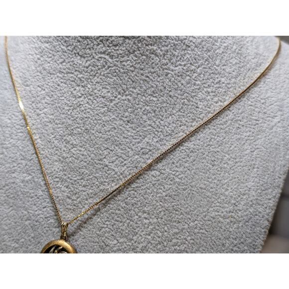 Beautiful Vintage 1980s Two-Tone Owl In Heart Pendant On 20" 14K Gold Box Chain - Picture 4 of 9